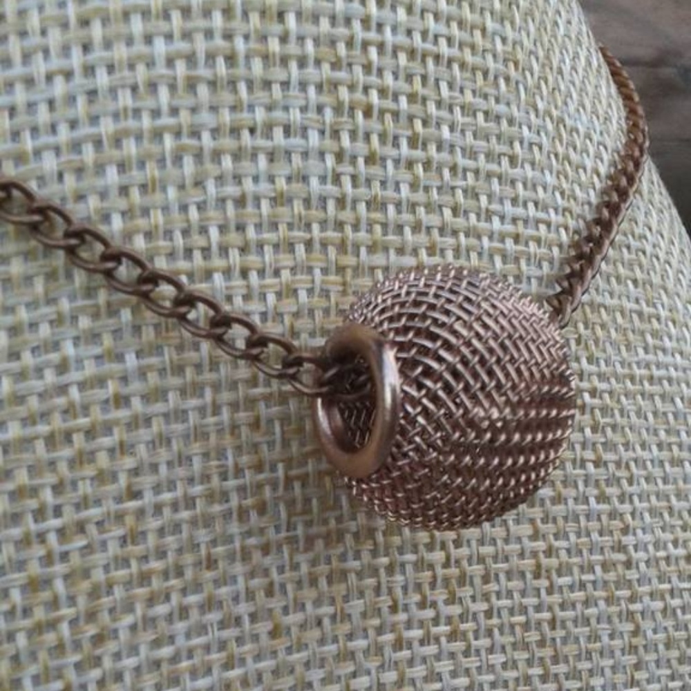 Necklace - Picture 2 of 3
